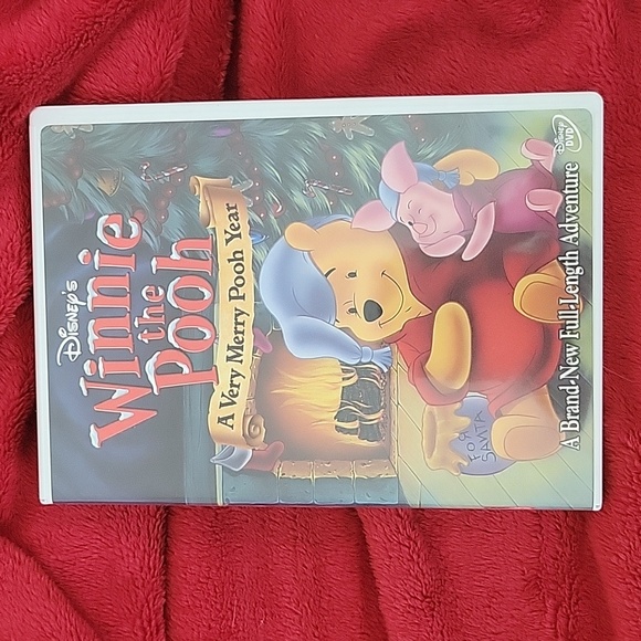 Disney's Winnie-the-Pooh A Very Merry Pooh Year & Super Sleuth Christmas Movie - Picture 4 of 5